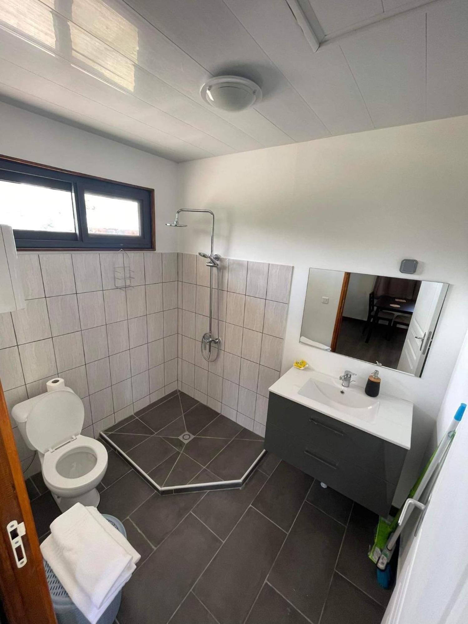 Parea Lodge Huahine Bungalow F2 #Miti Bagian luar foto